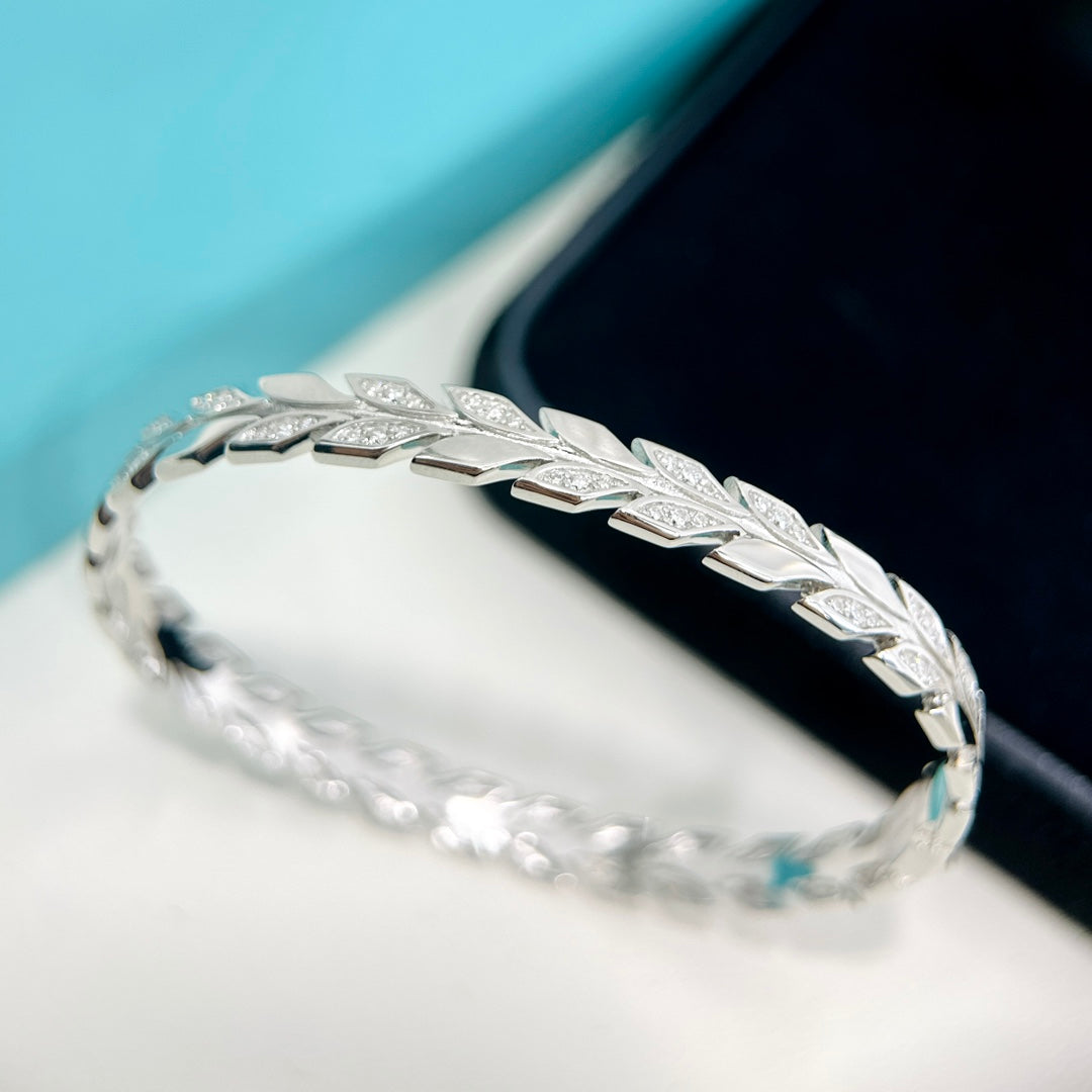 18K Tiffany & Co. Victoria Vine Diamonds Bracelet
