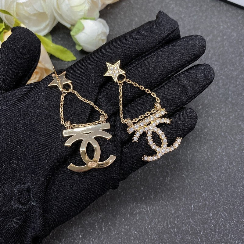 18K Chanel Star Earrings