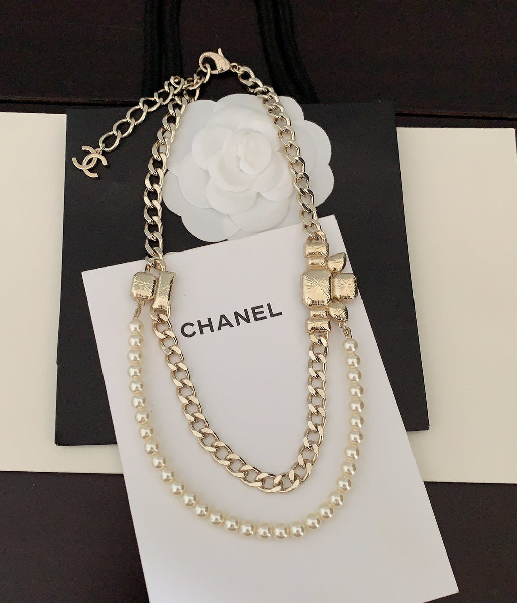 18K Chanel Pearls Crystals Necklace