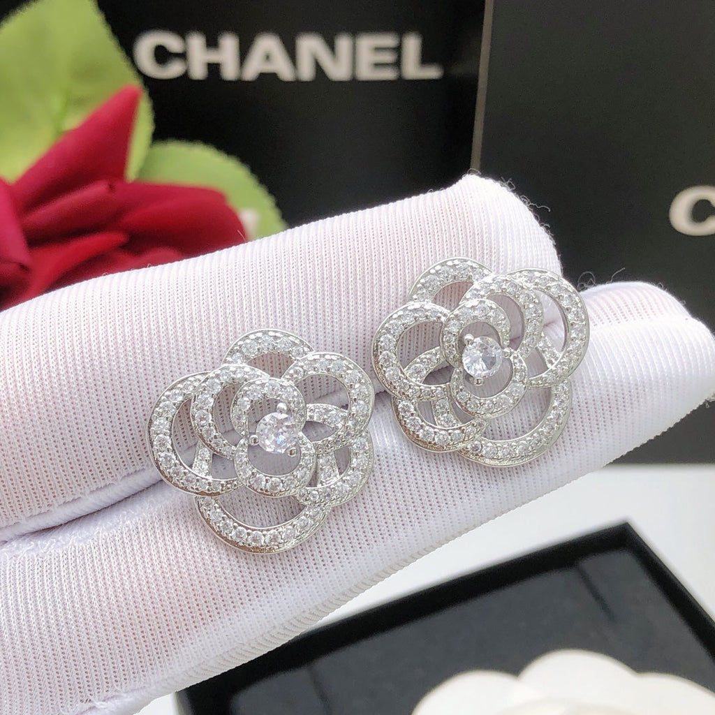 18K Chanel Camellia Diamond Earrings
