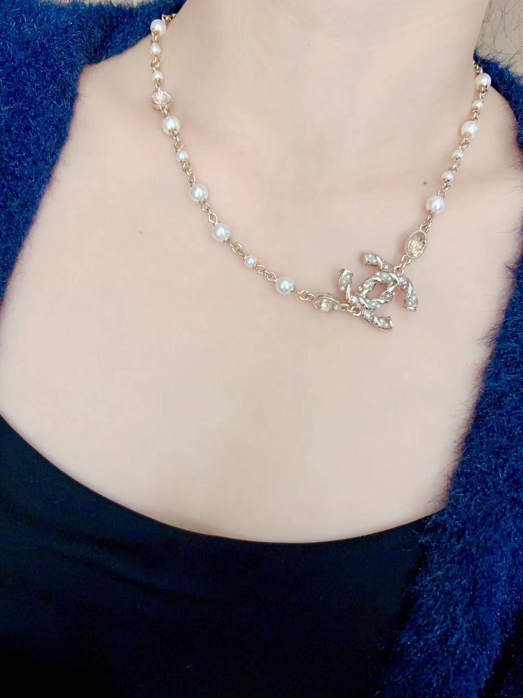 18K Chanel Pearls Necklace