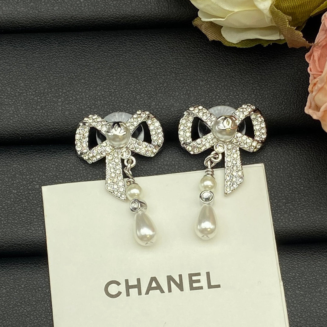 18K Chanel Butterfly Pearl Earrings