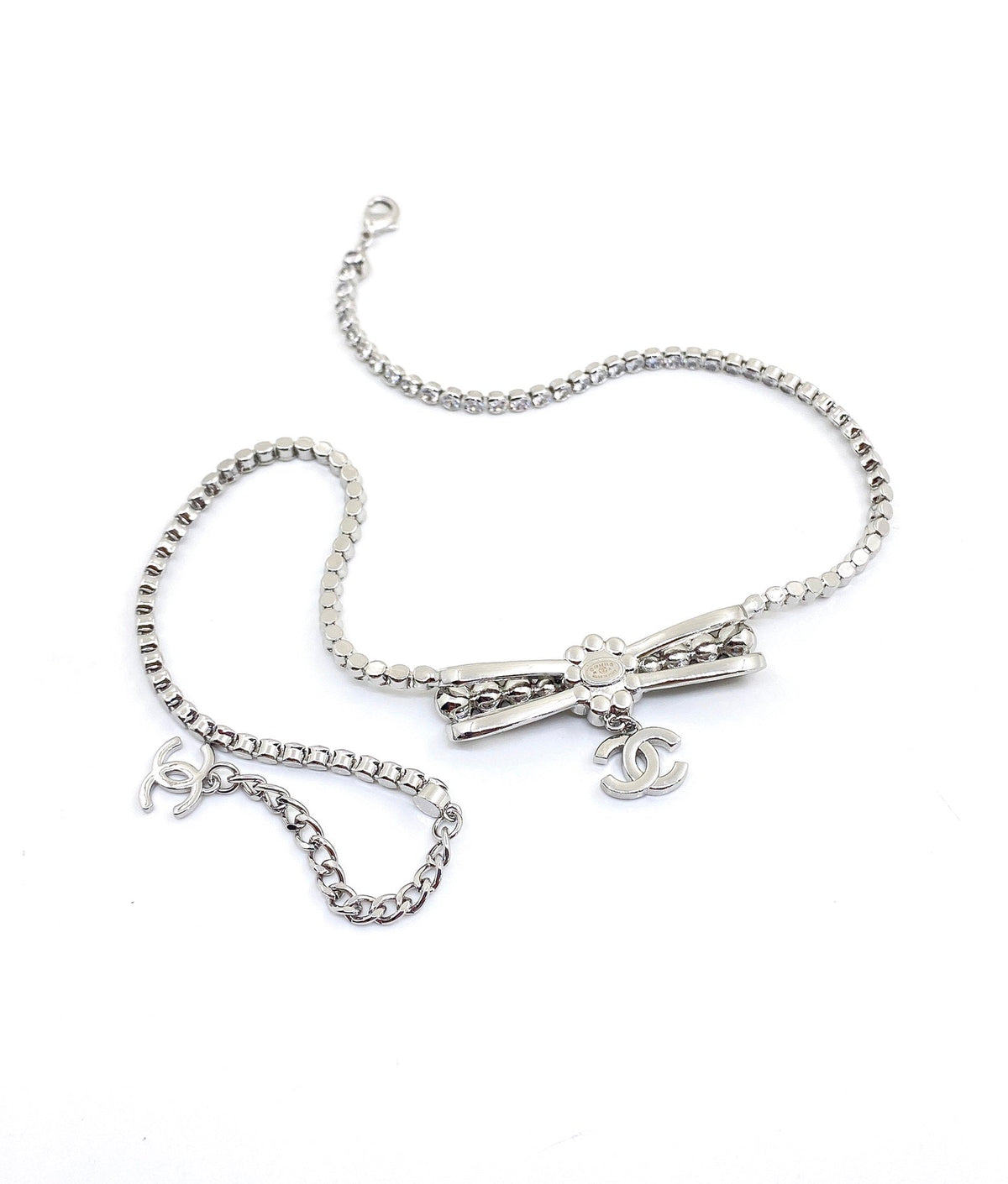 18K Chanel Diamonds Bow Tie Necklace