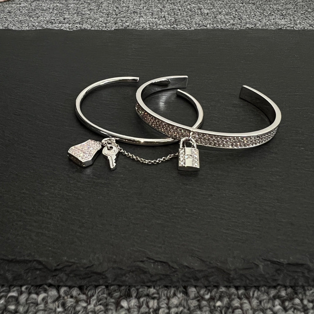 18K Kelly Clochette Diamonds Hermès Bracelet
