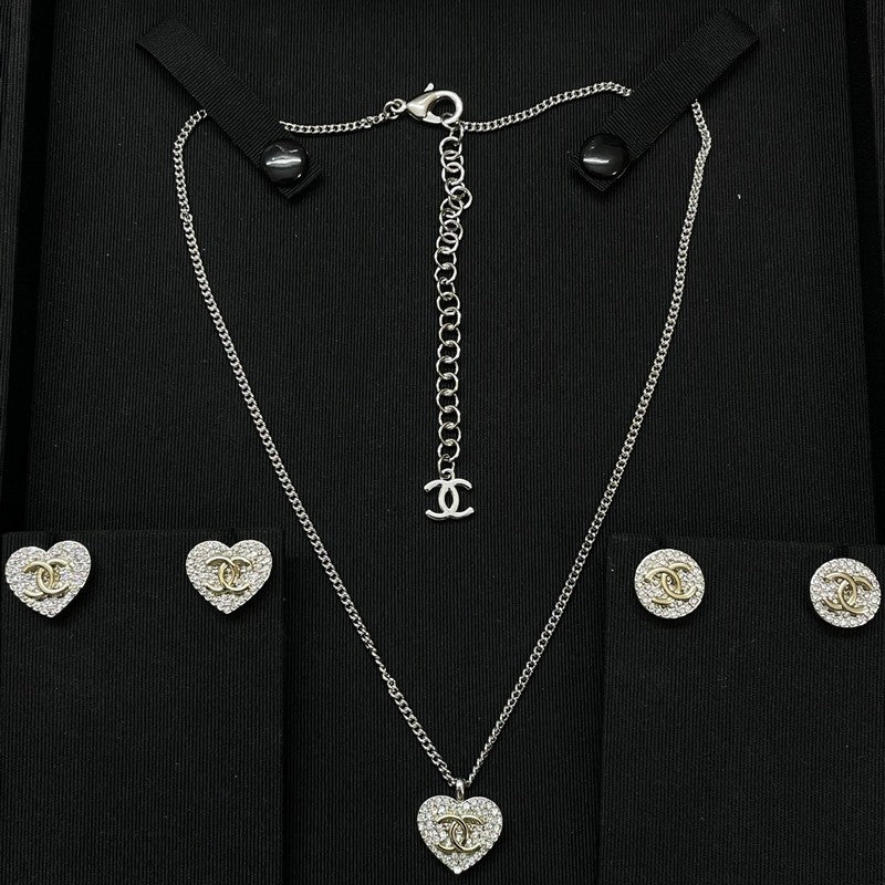 18K Chanel Diamond Heart Necklace