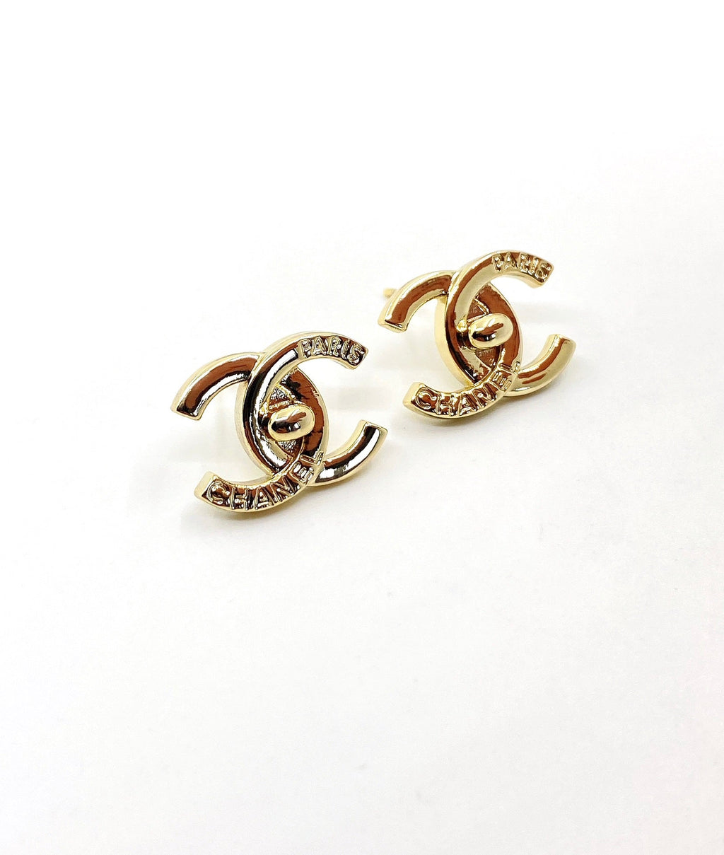 18K Chanel Gold Earrings