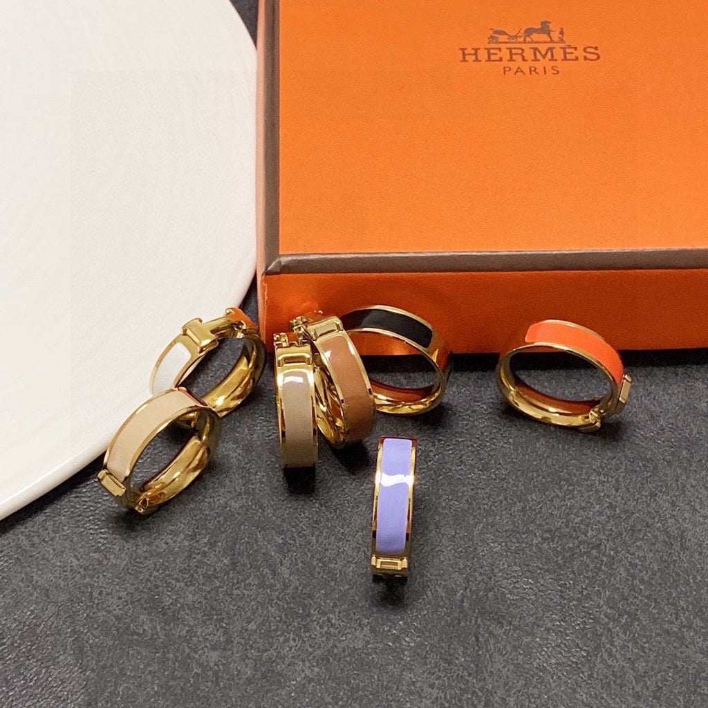 18K Vintage Clic Hermès Ring