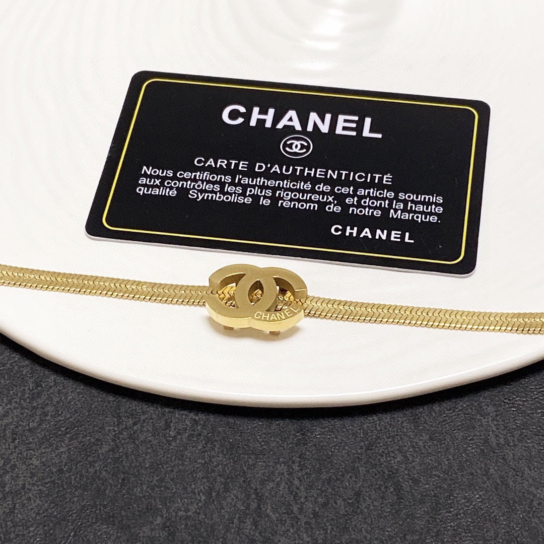 18K Chanel Gold Chain Choker Necklace