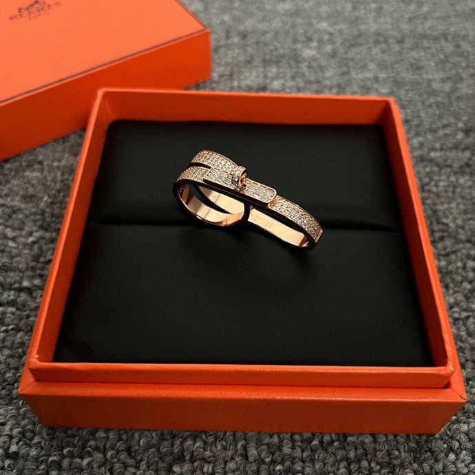 18K Kelly Gavroche Double Hermès Ring