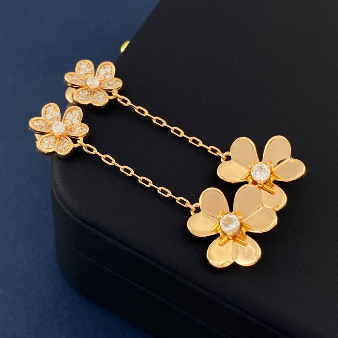 18K Van Cleef & Arpels Frivole Pendant Earrings
