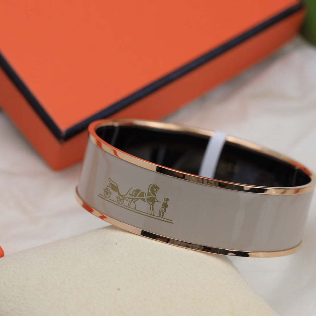 18K Enamel Cal¨¨che Wide Bangle Hermès Bracelet