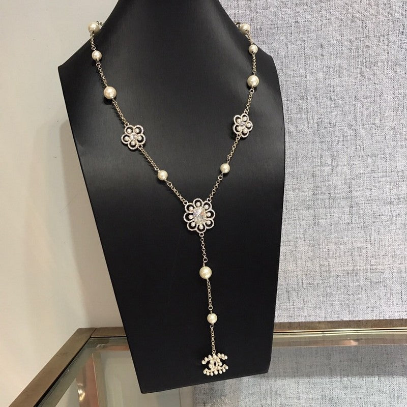 18K Chanel Flowers Pearl Long Necklace