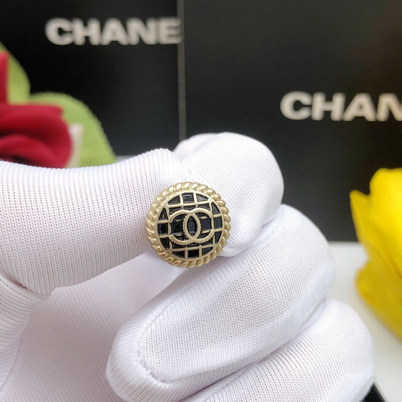 18K Chanel Black & Gold Round Earrings