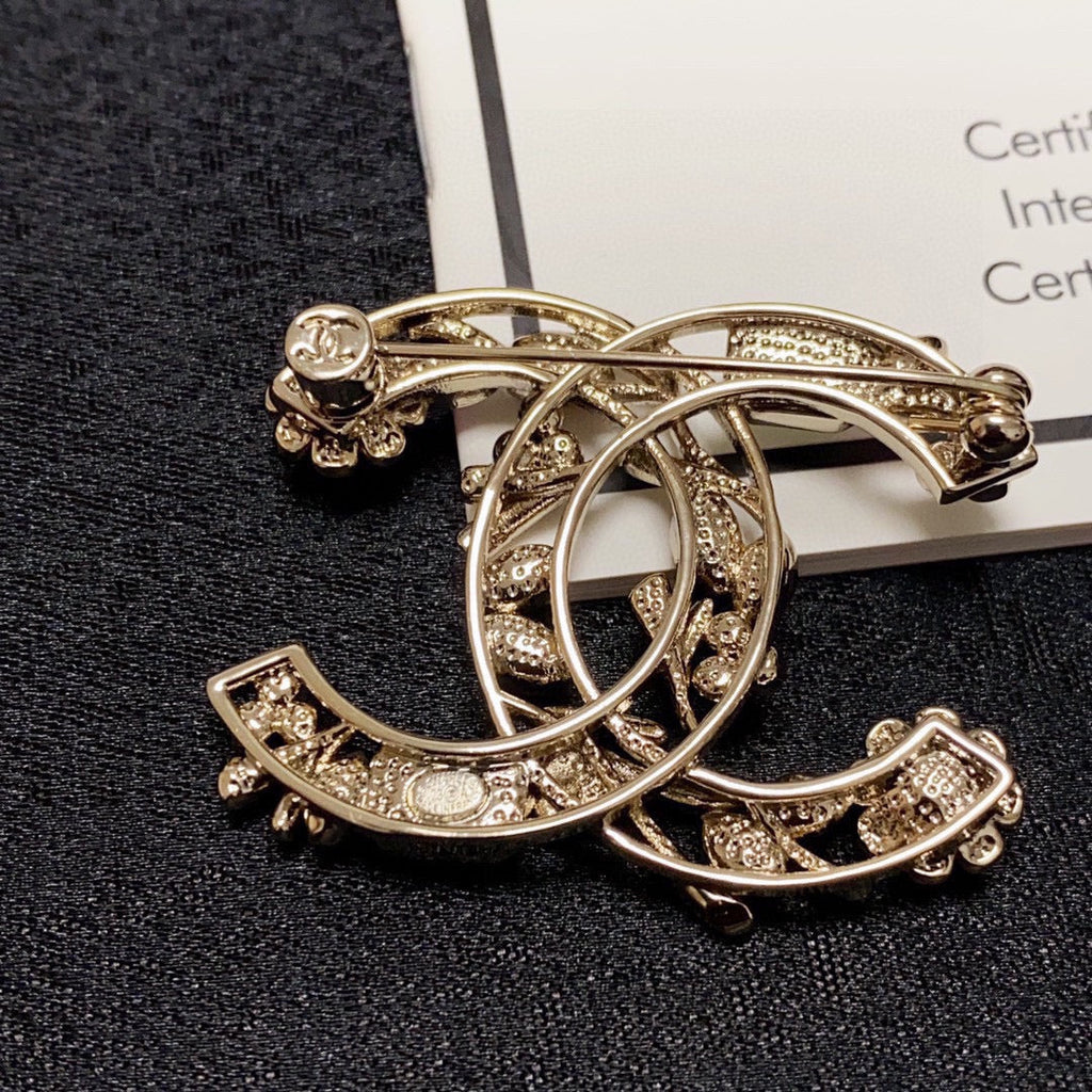 18K Chanel Crystal Flower Brooch