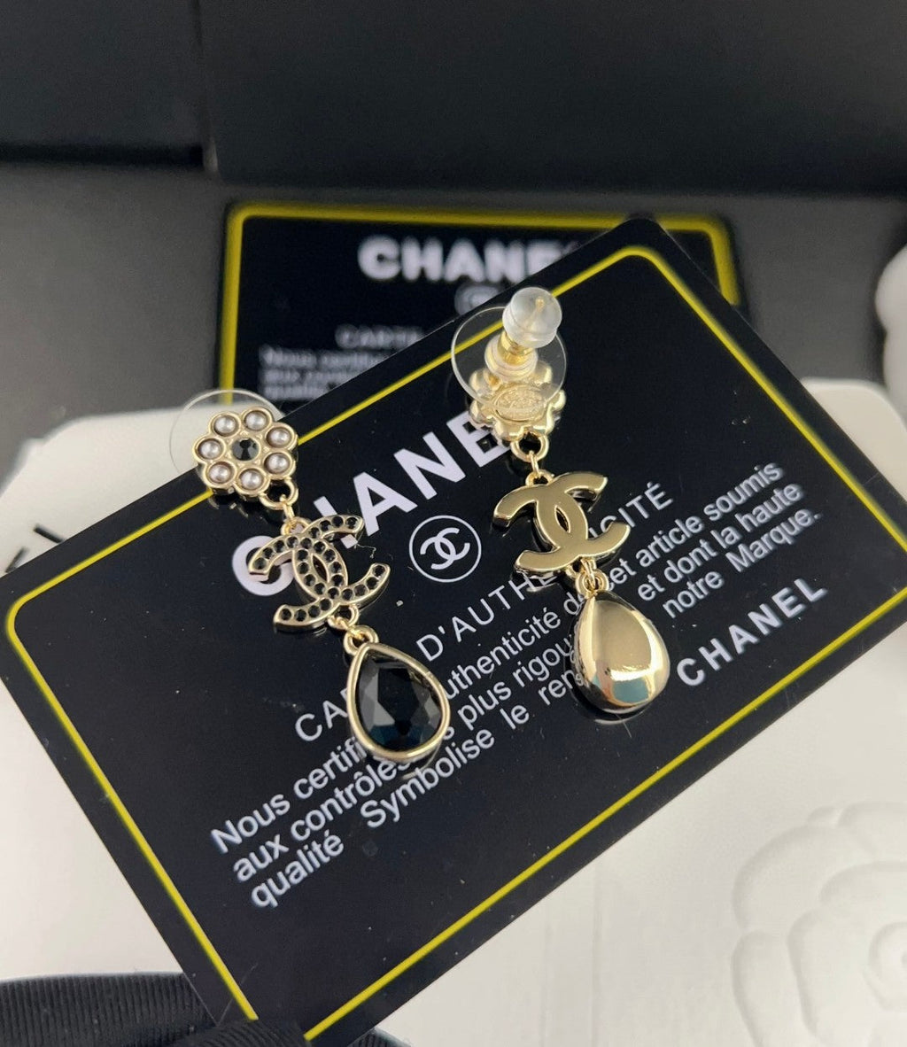 18K Chanel Black Crystals Earrings