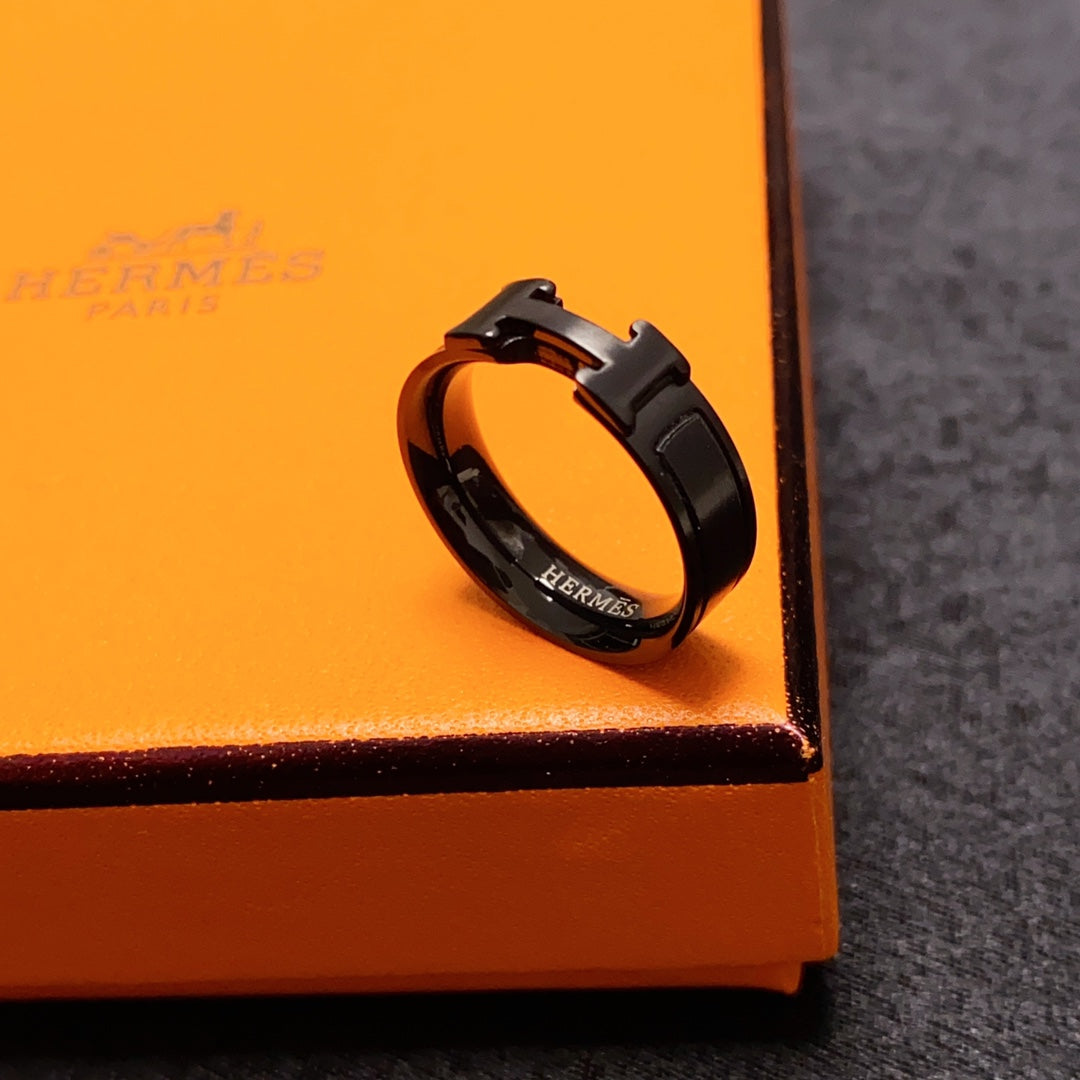 Hermès Clic HH So Black Ring