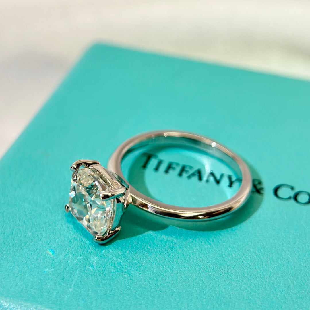 18K Tiffany & Co. True Engagement Ring