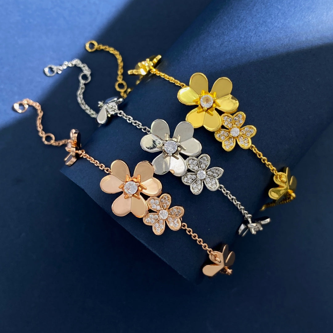 18K Van Cleef & Arpels Frivole Bracelet