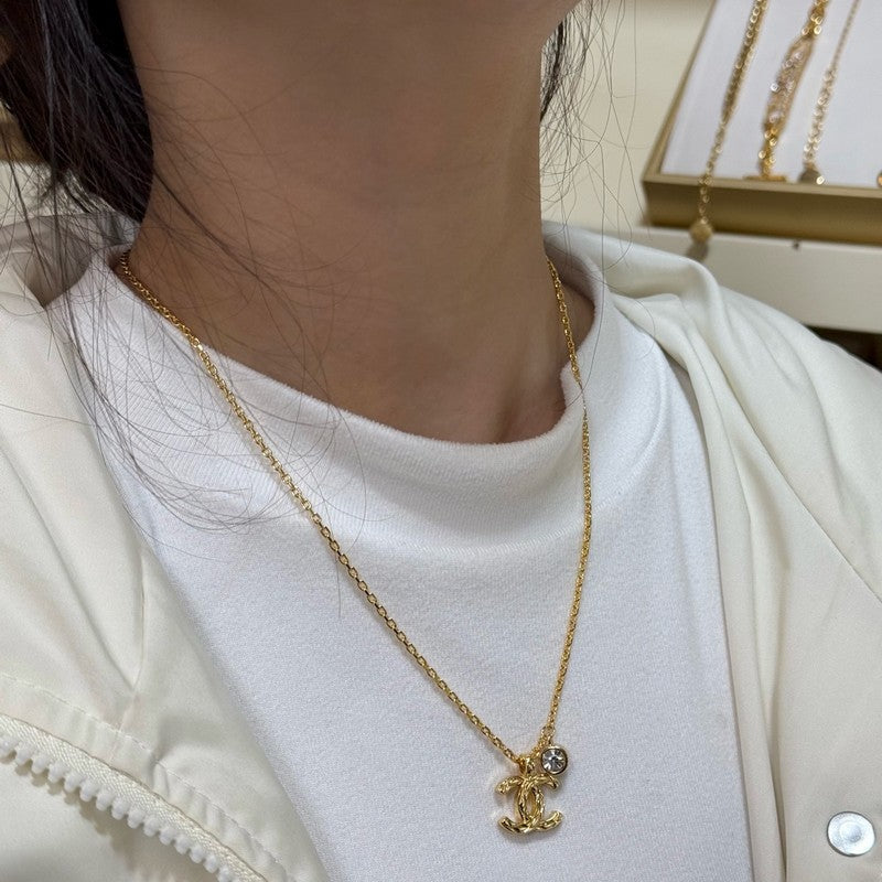 18K Chanel 26P Diamond Gold Necklace