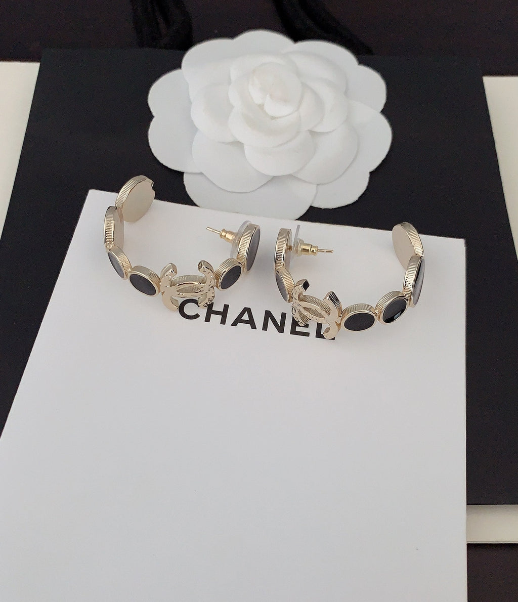 18K Chanel Black Crystals Earrings