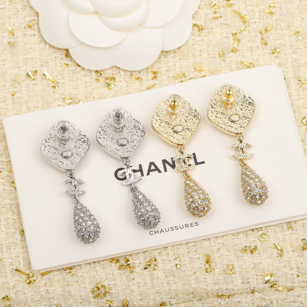 18K Chanel Cross Rhombus Earrings