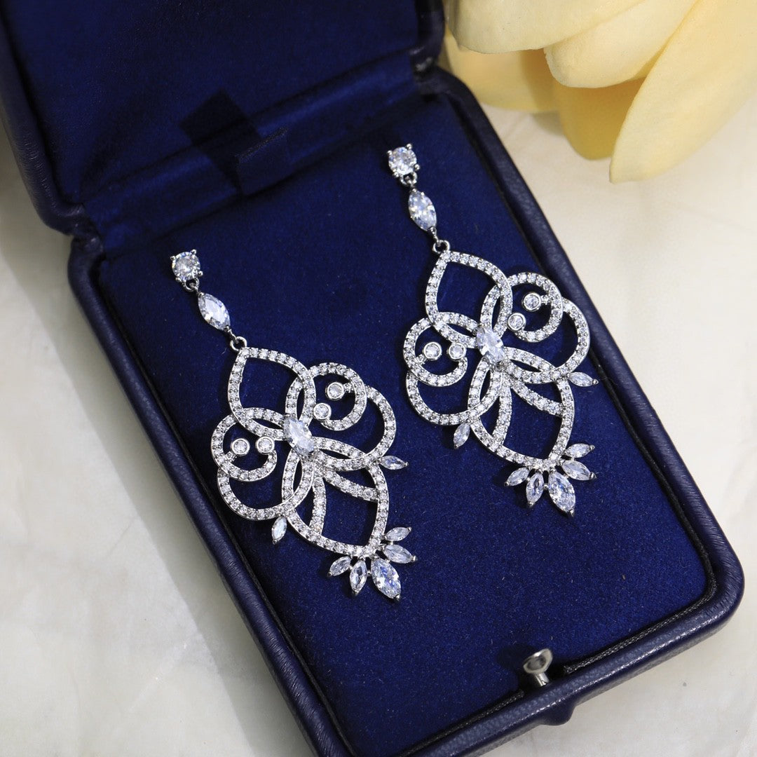 18K Piaget Mythical Journey Earrings