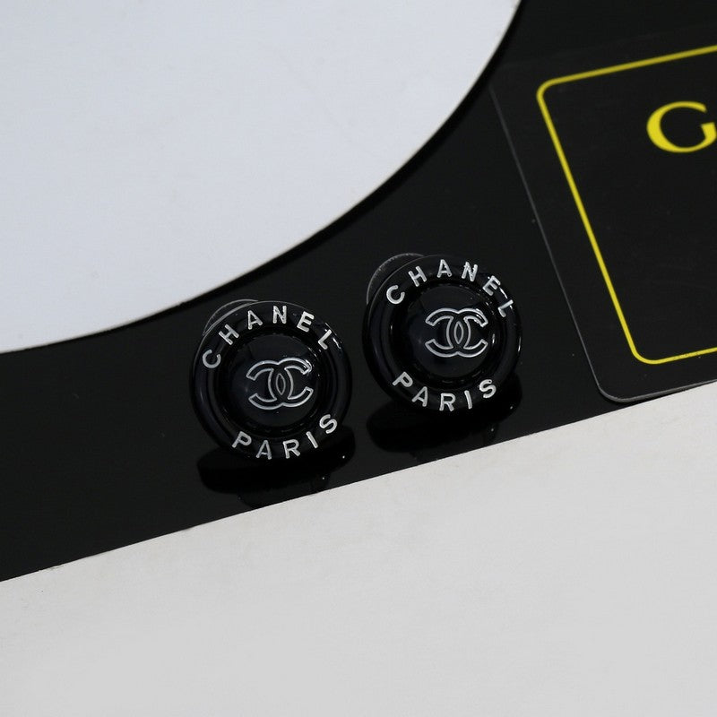 18K Chanel Black Round Earrings