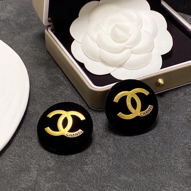 18K Chanel Black Yellow Gold Earrings