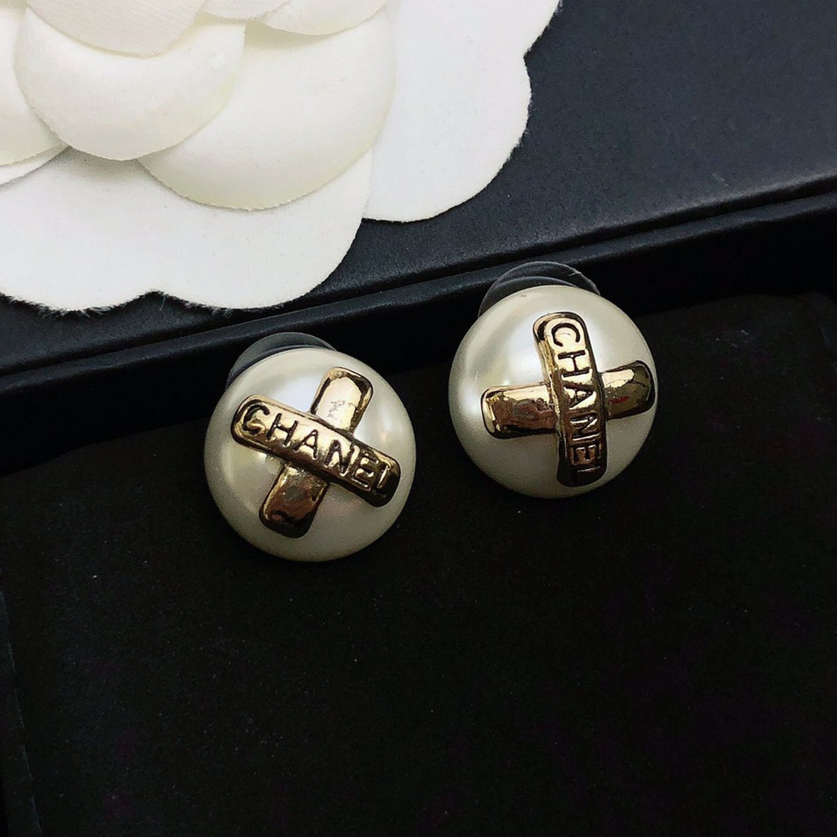 18K Chanel Pearl Earrings