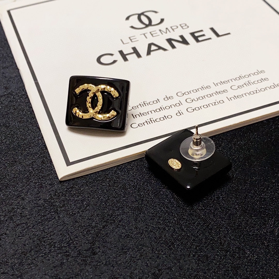 18K Chanel Black Resin Square Earrings