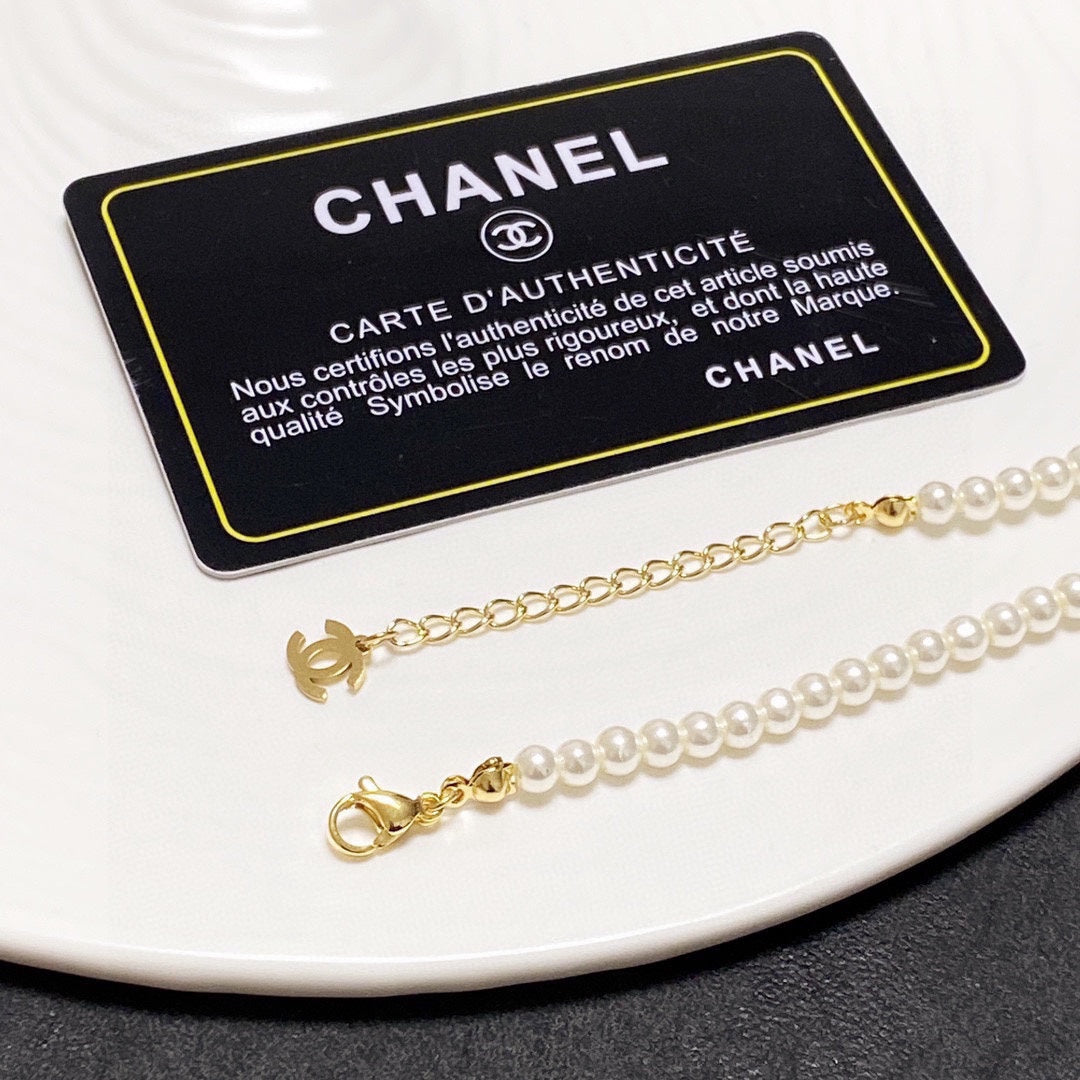 18K Chanel Pearls Choker Necklace