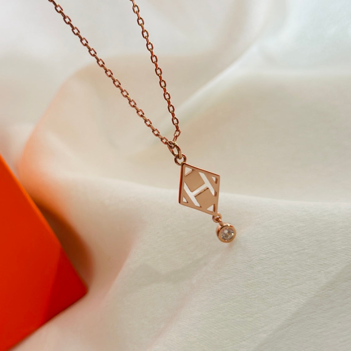 18K Gambade Pendant Hermès Necklace