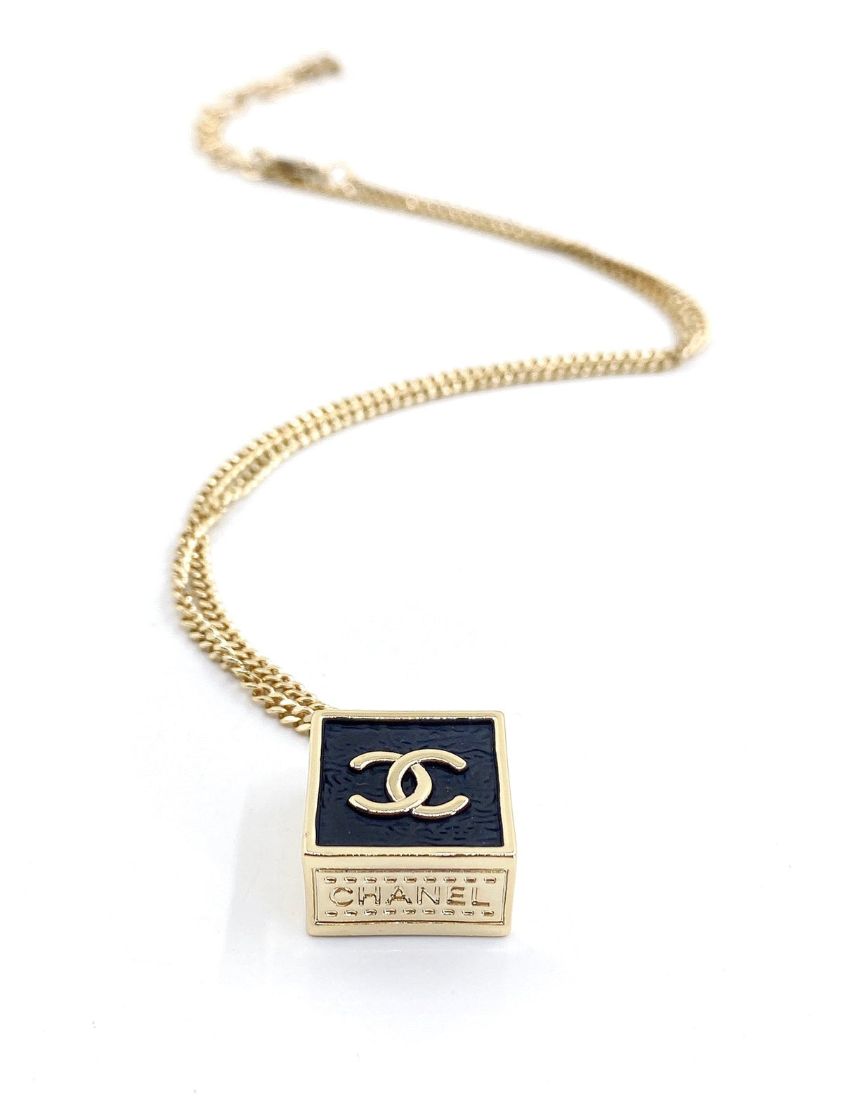 18K Chanel Square Pendant Necklace