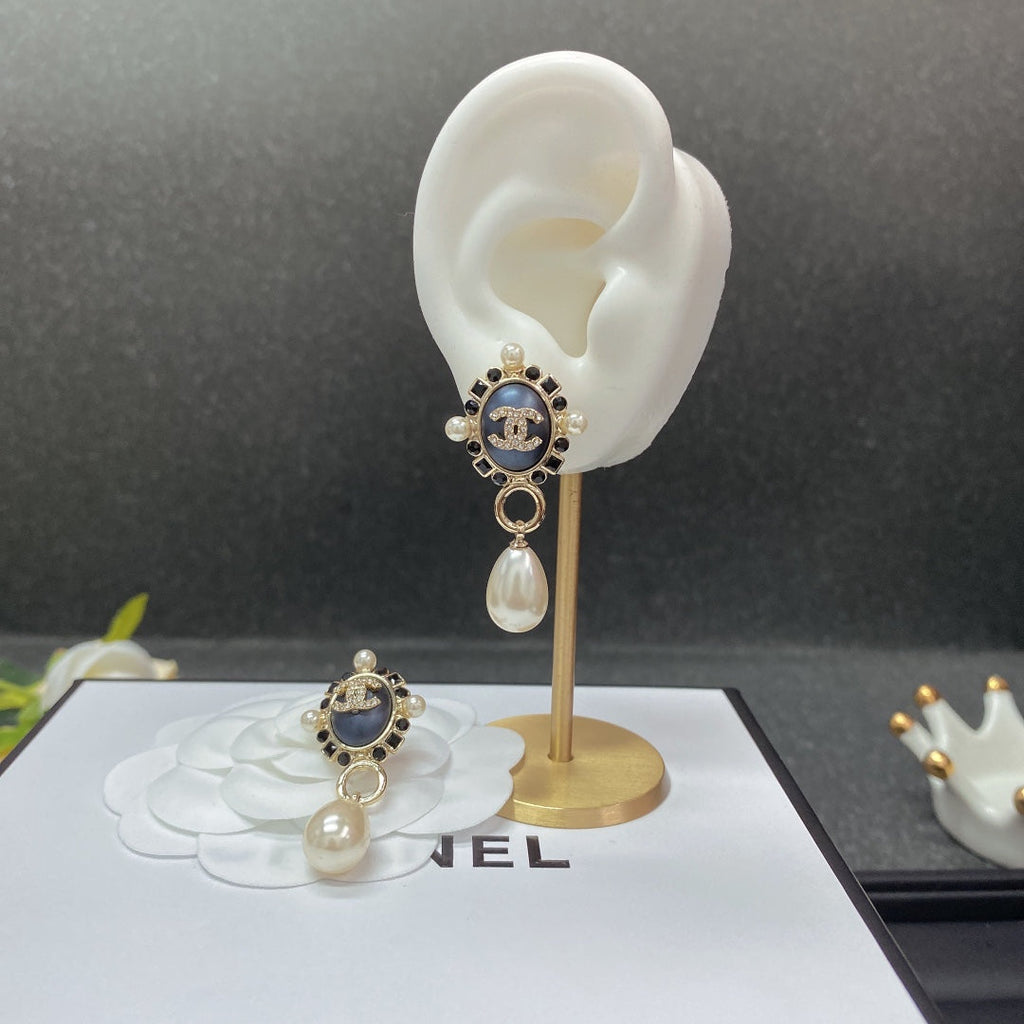 18K Chanel Pearl Pendant Earrings