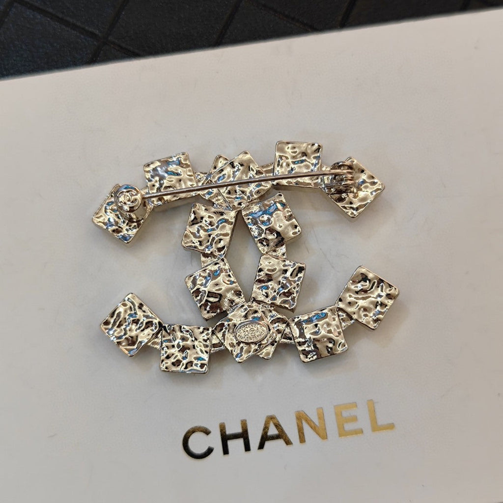 18K Chanel Black Crystals Brooch