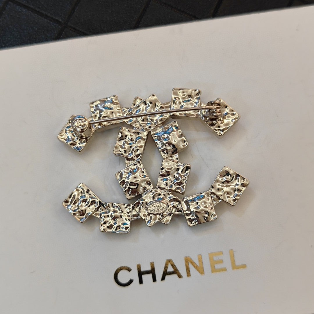 18K Chanel Black Crystals Brooch