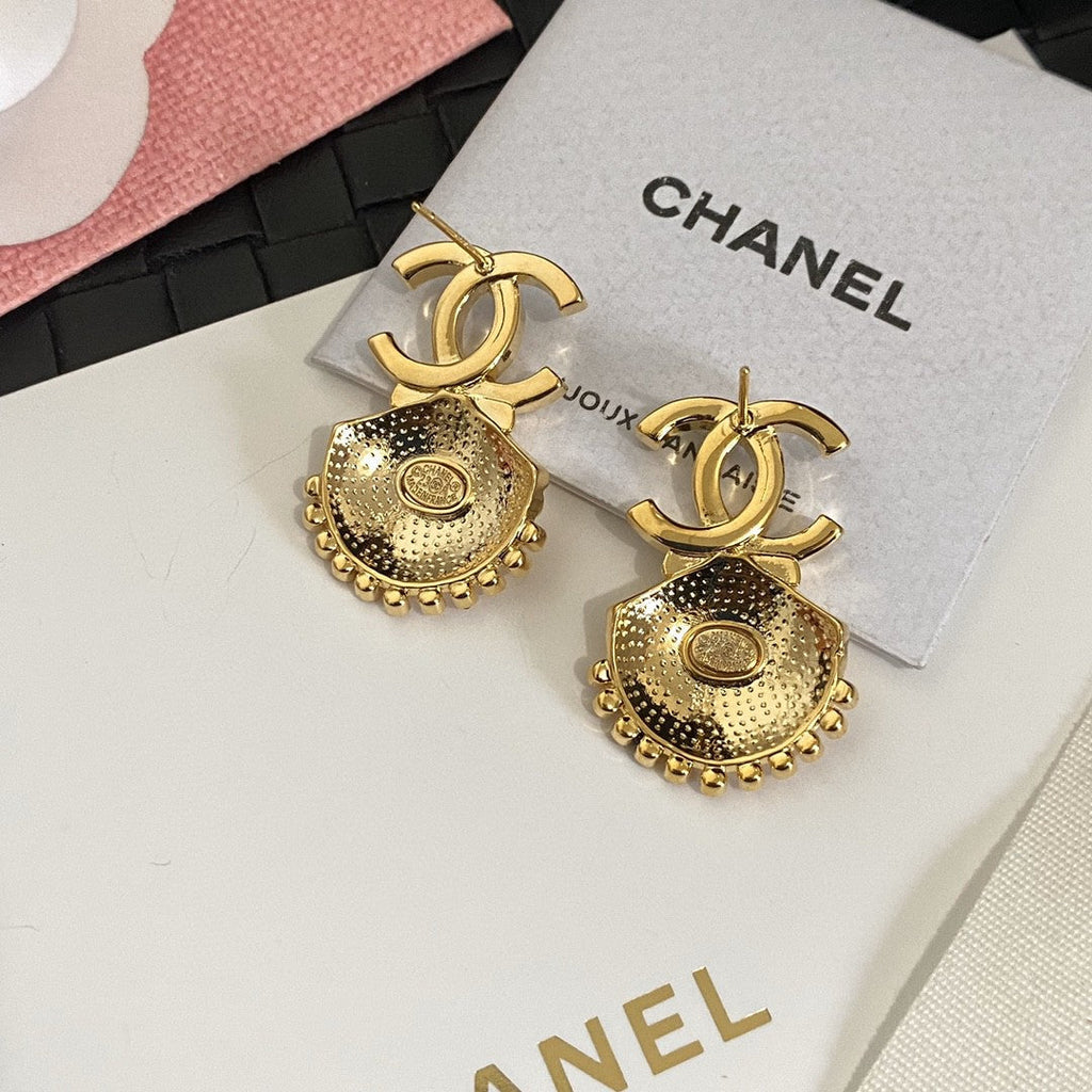 18K Chanel Shell Pendant Earrings