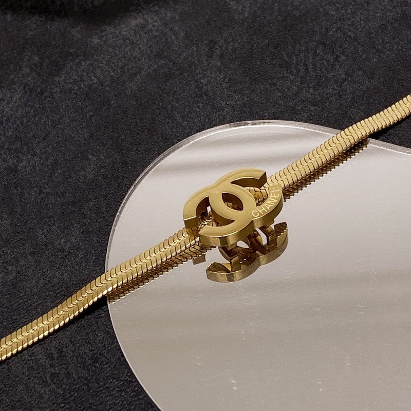 18K Chanel Gold Choker Necklace