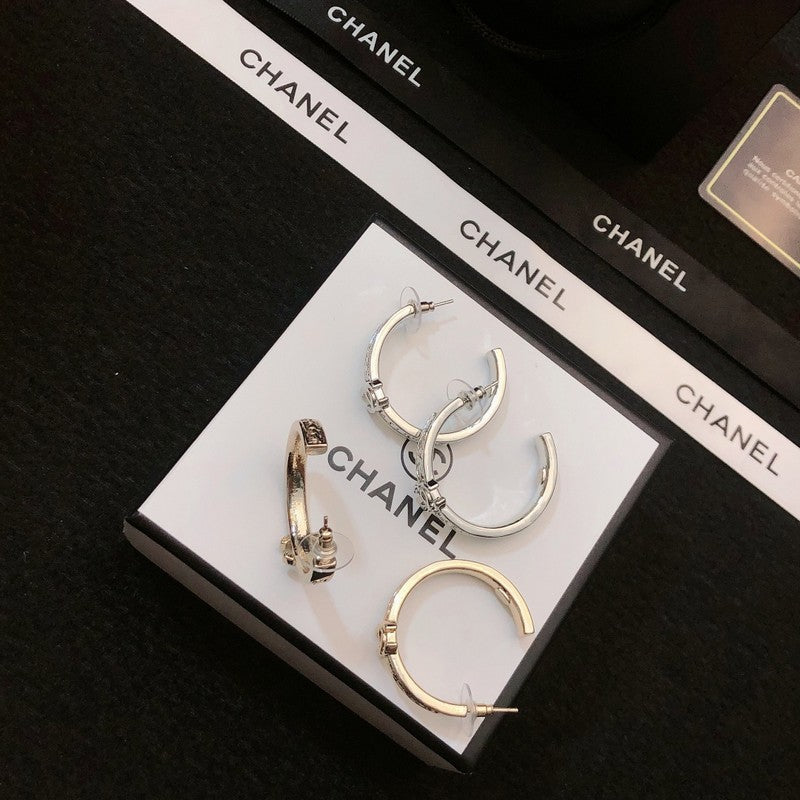18K Chanel Circle Earrings