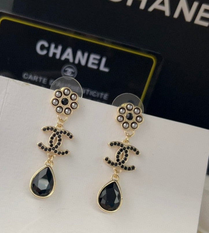 18K Chanel Black Crystals Earrings