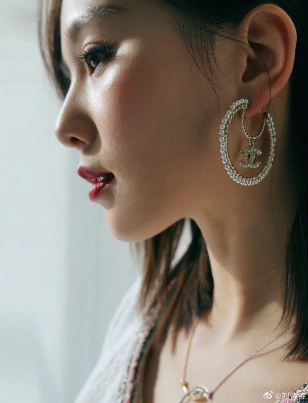18K Chanel Circle Earrings