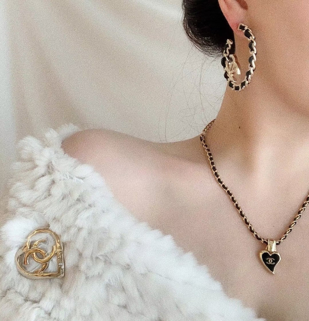 18K Chanel Strass Earrings