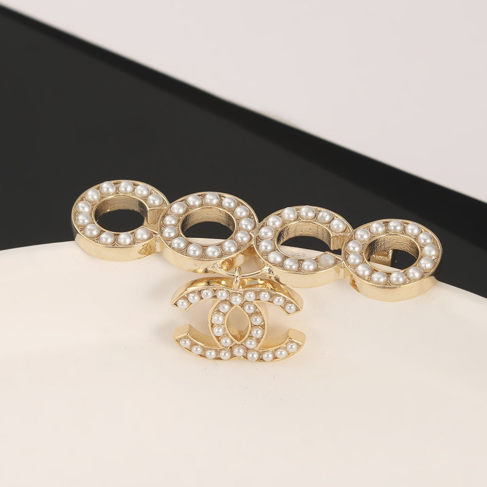 18K Chanel Coco Crush Pearls Brooch