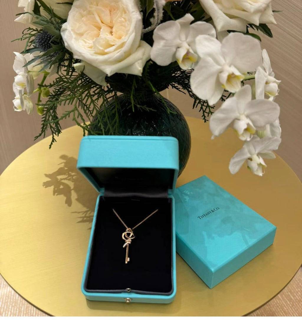 18K Tiffany & Co. Keys Woven Diamonds Medium Necklace