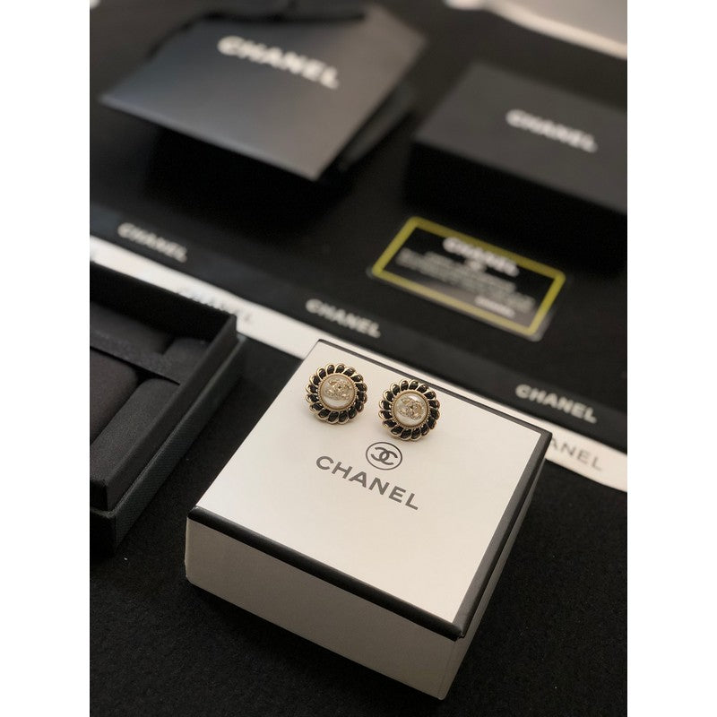 18K Chanel Black Earrings