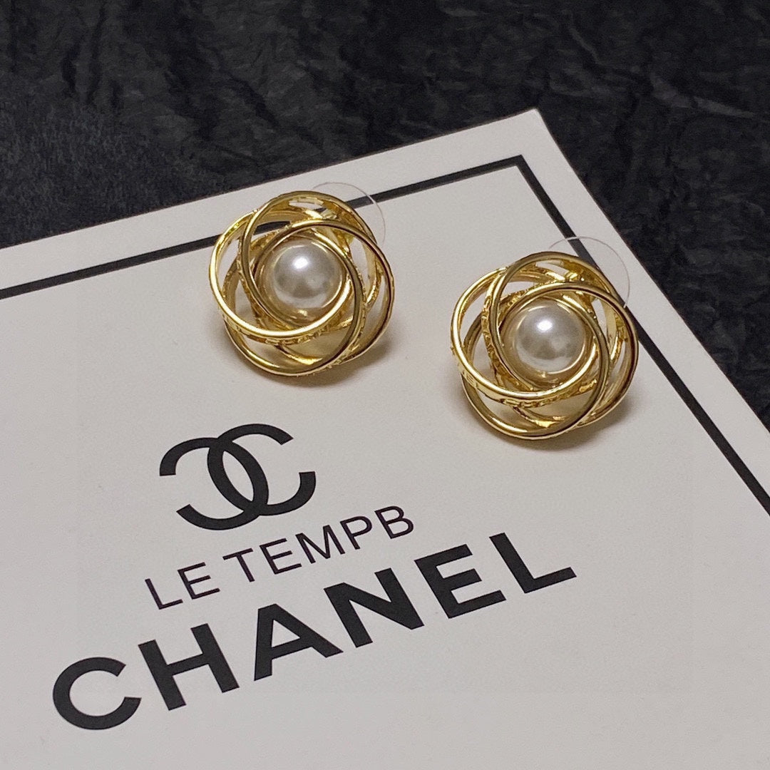 18K Chanel Pearl Earrings