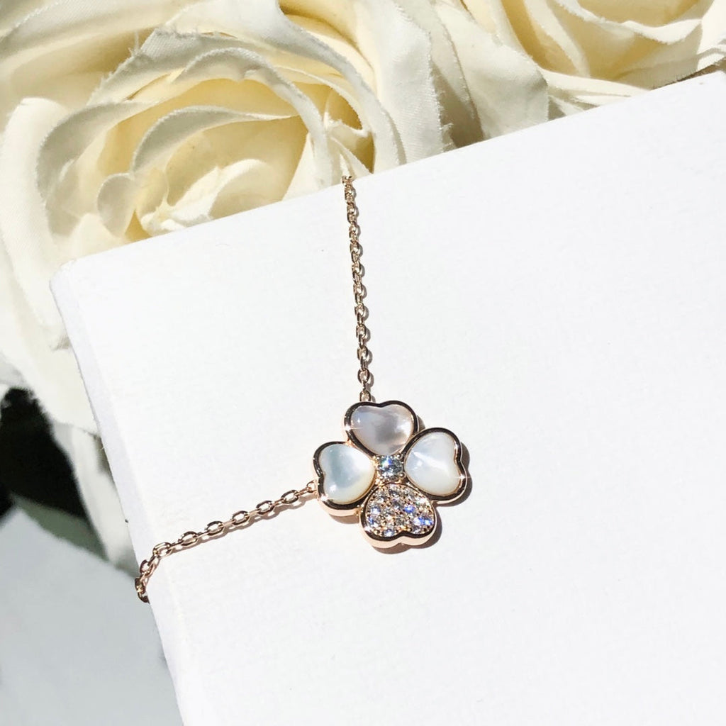 18K Van Cleef & Arpels Cosmos Clip pendant Necklace