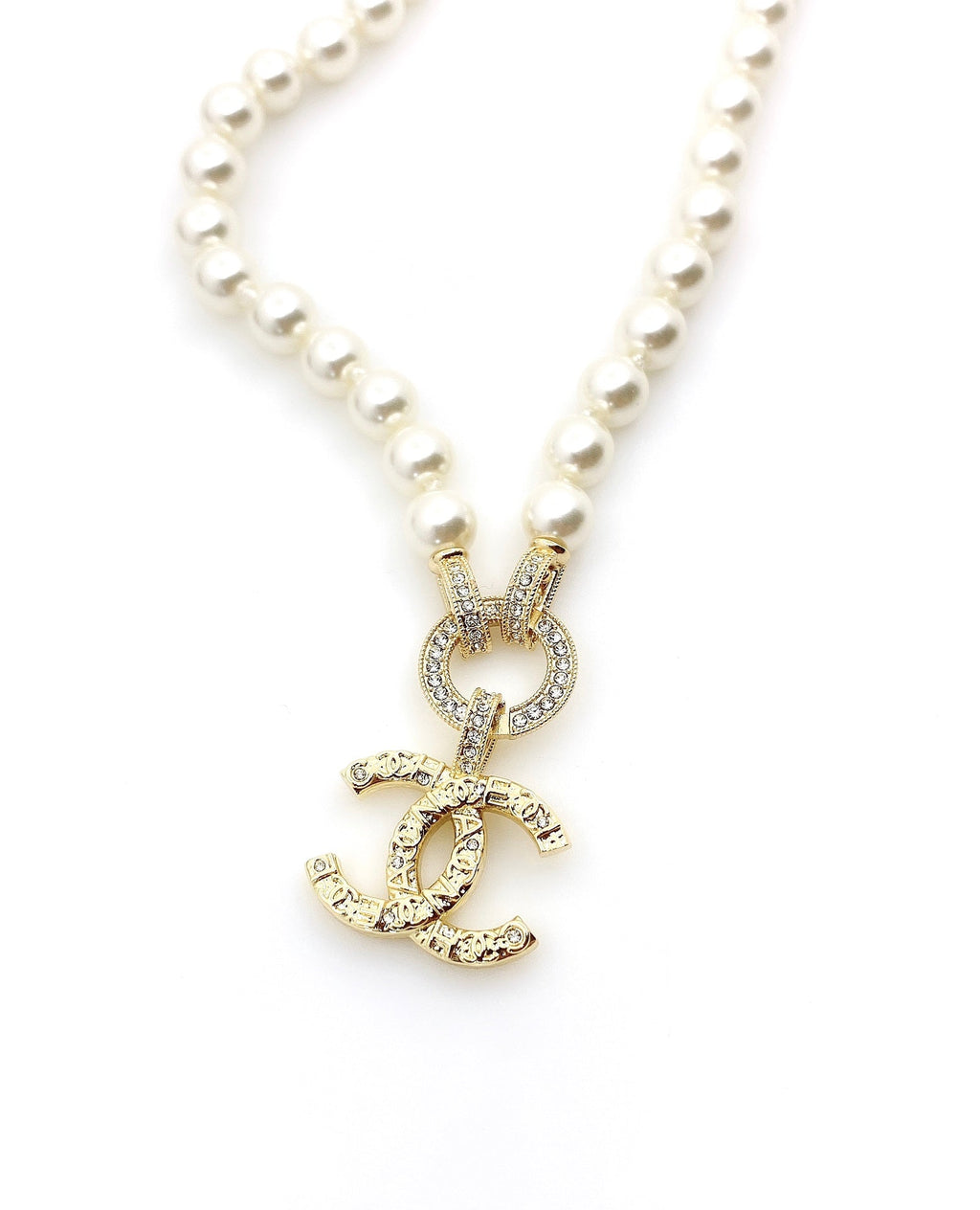 18K Chanel Pearls Choker Necklace