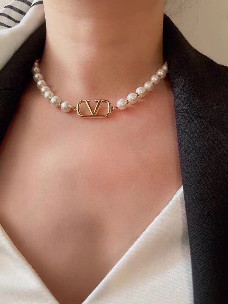 18K Valentino VLogo Pearls Choker Necklace