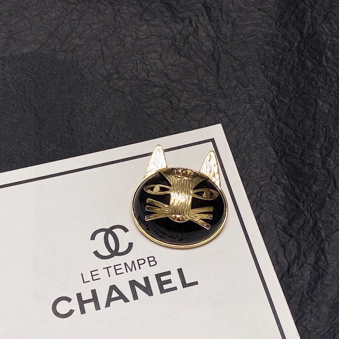 18K Chanel Cat Brooch